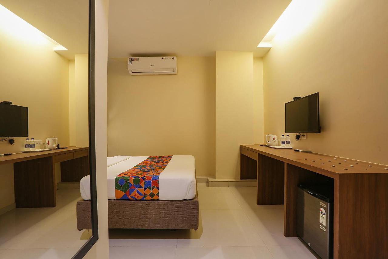 Fabhotel Royal International Mumbai Exteriör bild