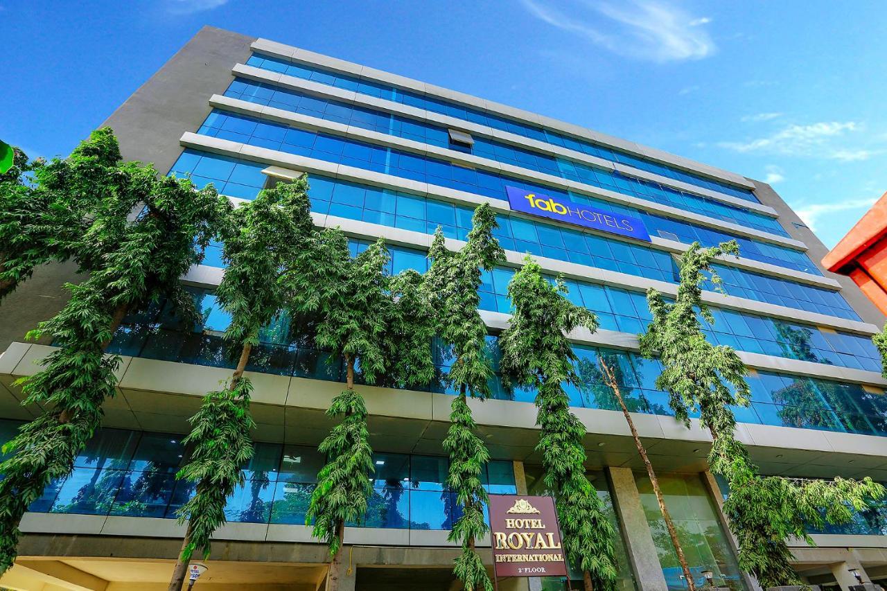 Fabhotel Royal International Mumbai Exteriör bild
