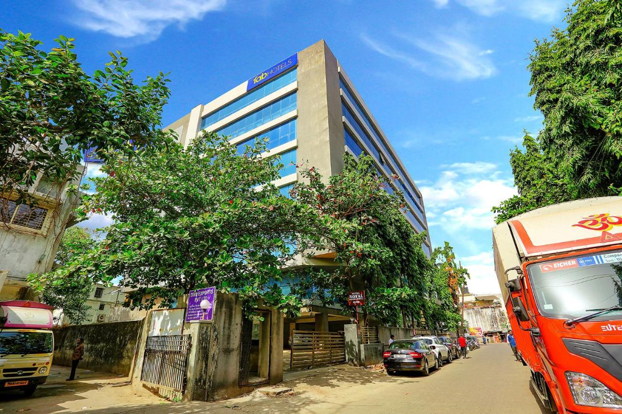 Fabhotel Royal International Mumbai Exteriör bild