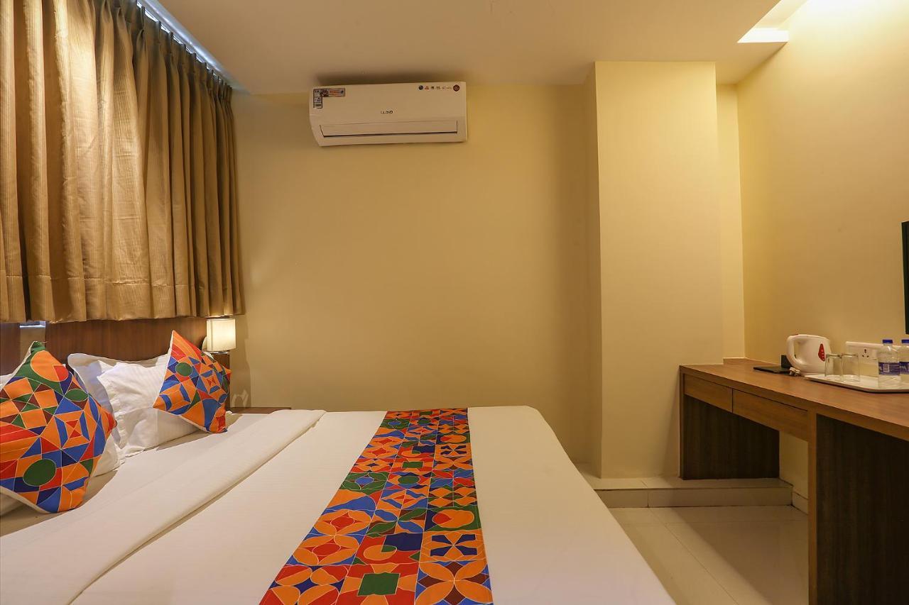 Fabhotel Royal International Mumbai Exteriör bild